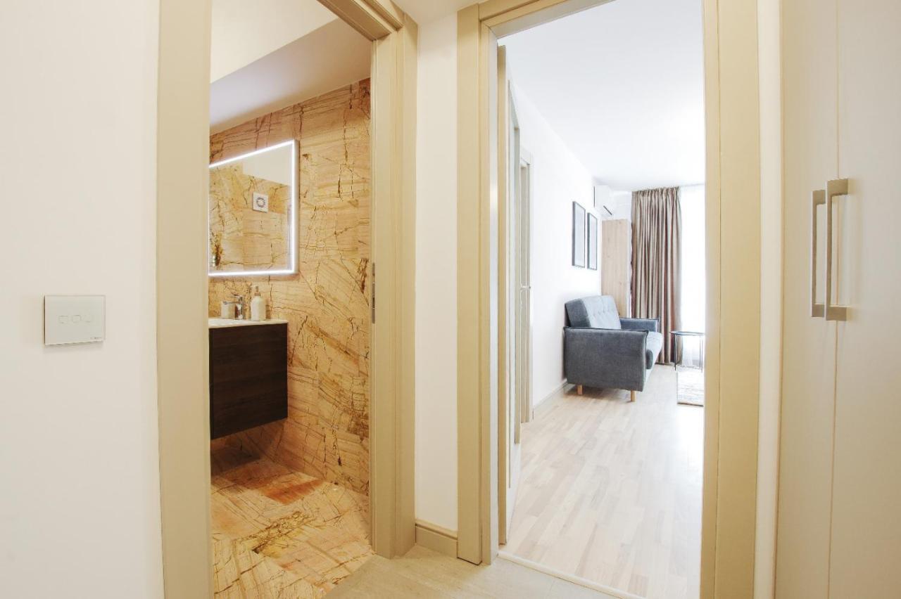 Himson-Beige Apartment Iasi Exterior photo