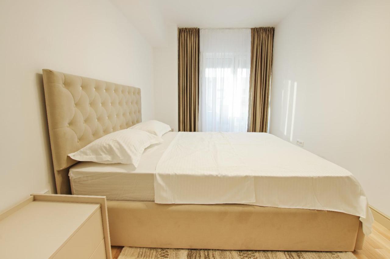 Himson-Beige Apartment Iasi Exterior photo